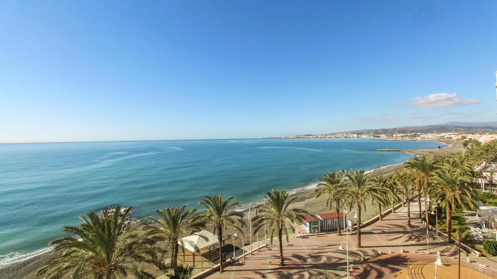 Nice Apartment In Algarrobo-Costa With Kitchen